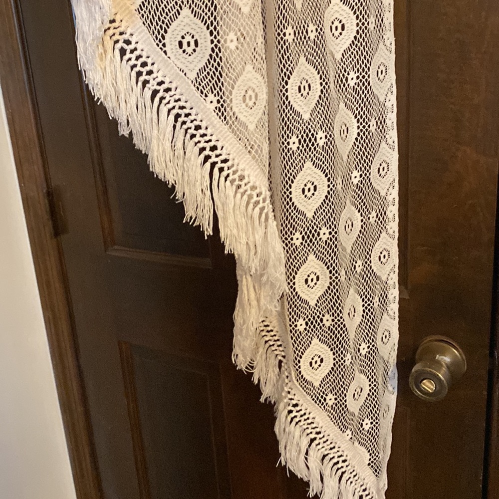 Pair cream lace curtains swag sides 64” x38” 2 valances 54”x 16” - Picture 2 of 6